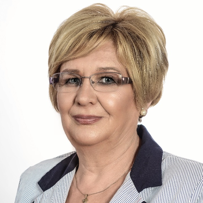 Baksainé Kenessei Éva